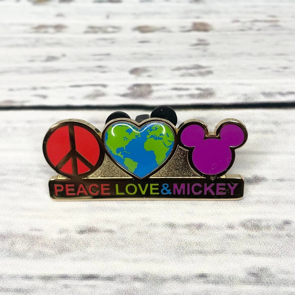 NWT Disney Peace Love & Mickey Pin Gold Collectable Mickey Mouse Pin/Brooch